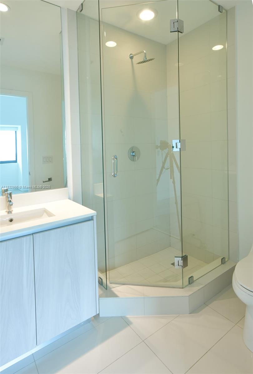 GRAN PARAISO CONDO - Residential