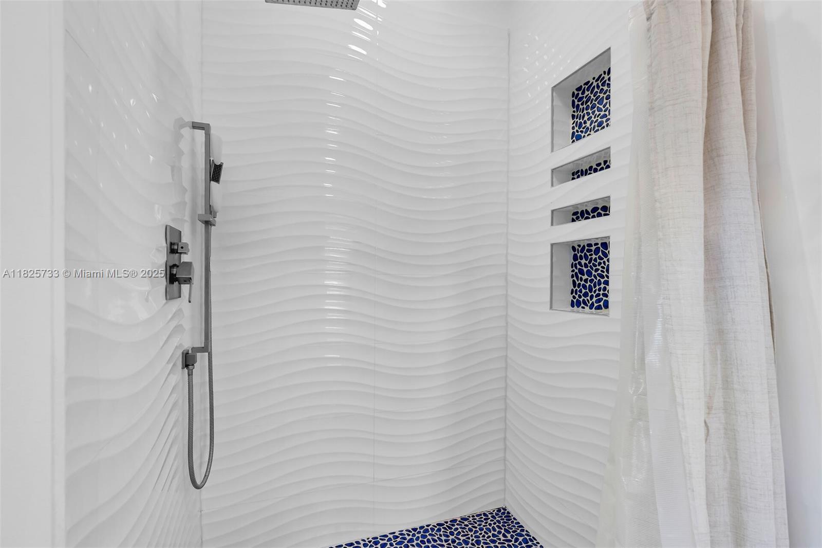 LAKE SURPRISE ESTATES - Residential