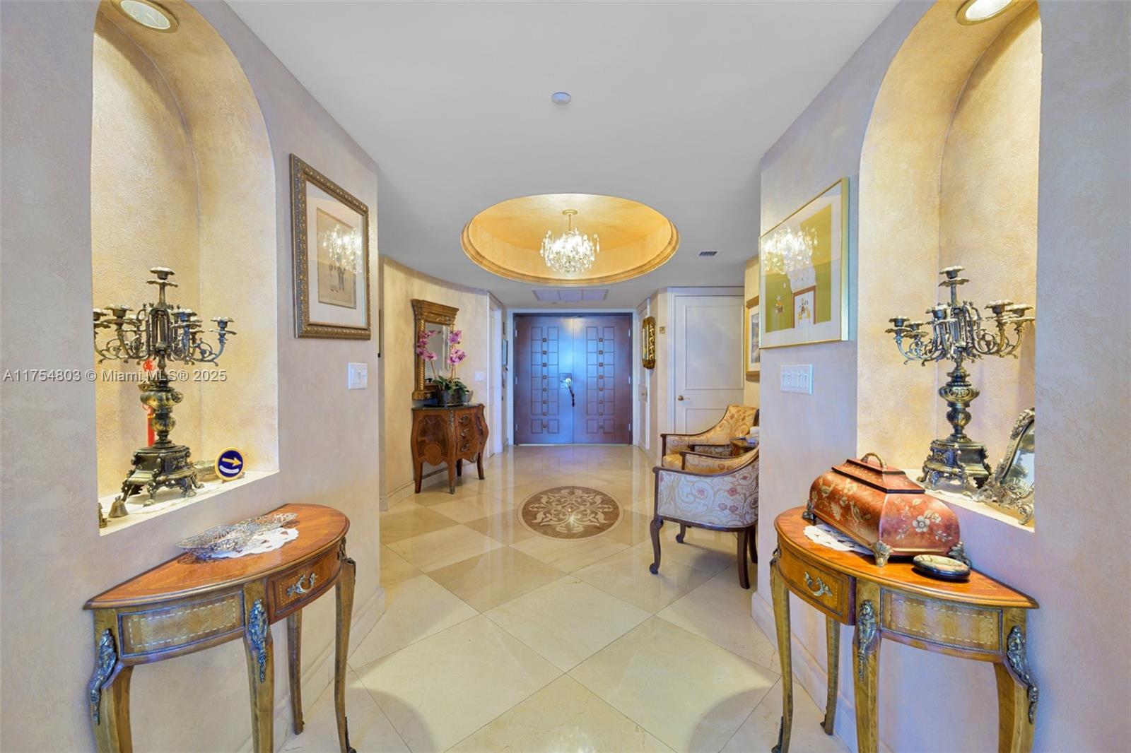 19111 Collins Ave 801