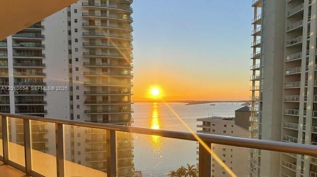 1300 Brickell Bay Dr 1904