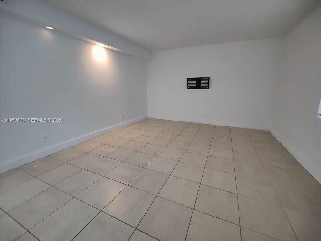Photo of 181 Wimbledon Lake Dr #181, Plantation, FL 33324 (MLS # A11953635)