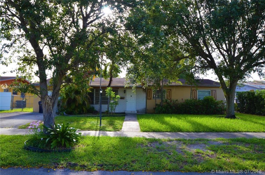 Spacious and cozy single Family Home at beautiful and desirable Darlington Manor Subdivision surrounded by beautiful oak trees. Featuring split floor plan, 4 Bedrooms, 2 Bath with 1 Car Garage, spacious living, formal dining room, Eat-In kitchen, family room great for entertainment, Terrazo Floors throughout, large enclosed terrace & fenced yard, on a 7500 sq ft lot. Great Location close A schools, shopping, parks & Expressways. Yard maintenance is included in monthly rental payment. Easy to show!