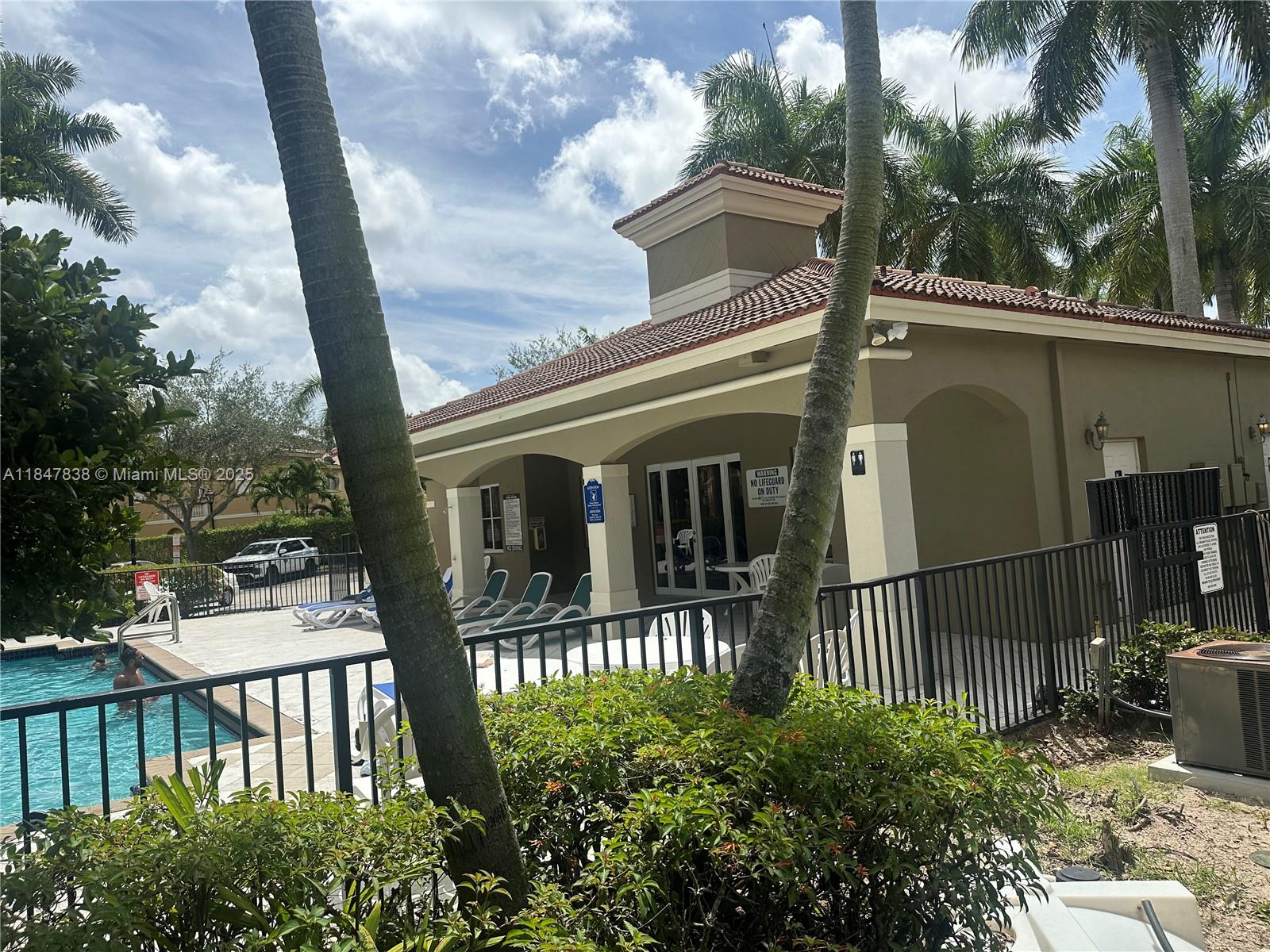 VILLAGE WALK - Residential