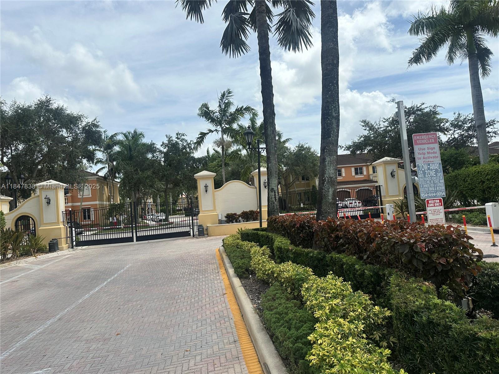 VILLAGE WALK - Residential