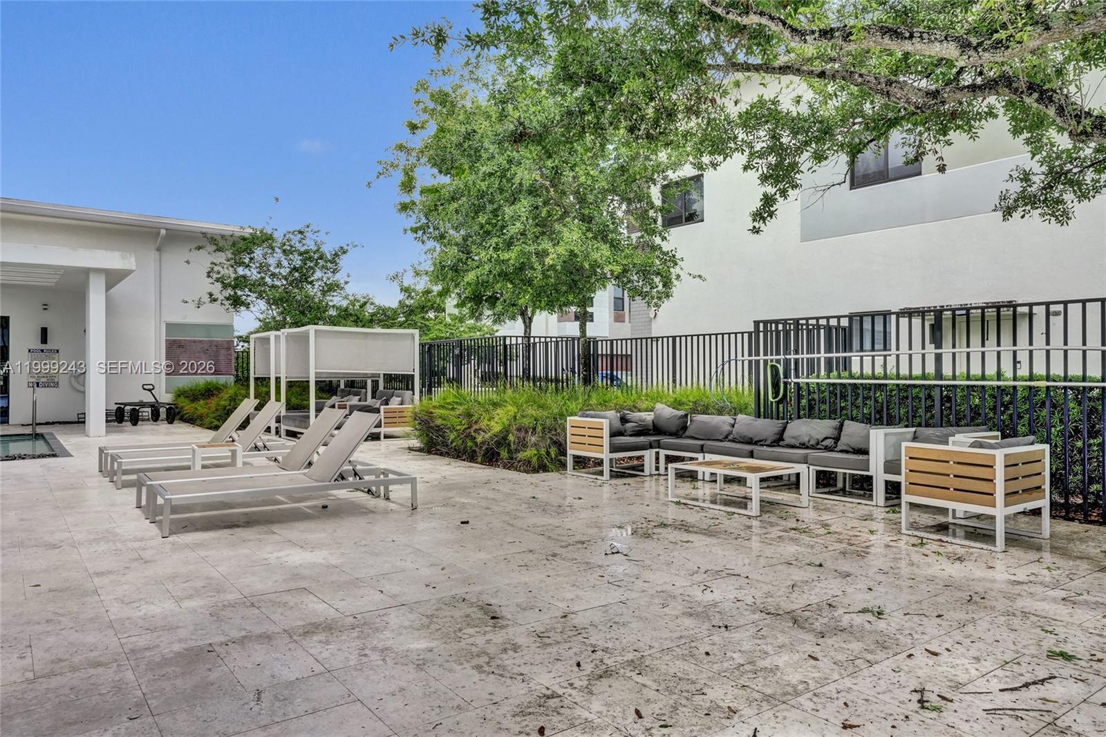 PLANTATION BUSINESS PARK - Residential