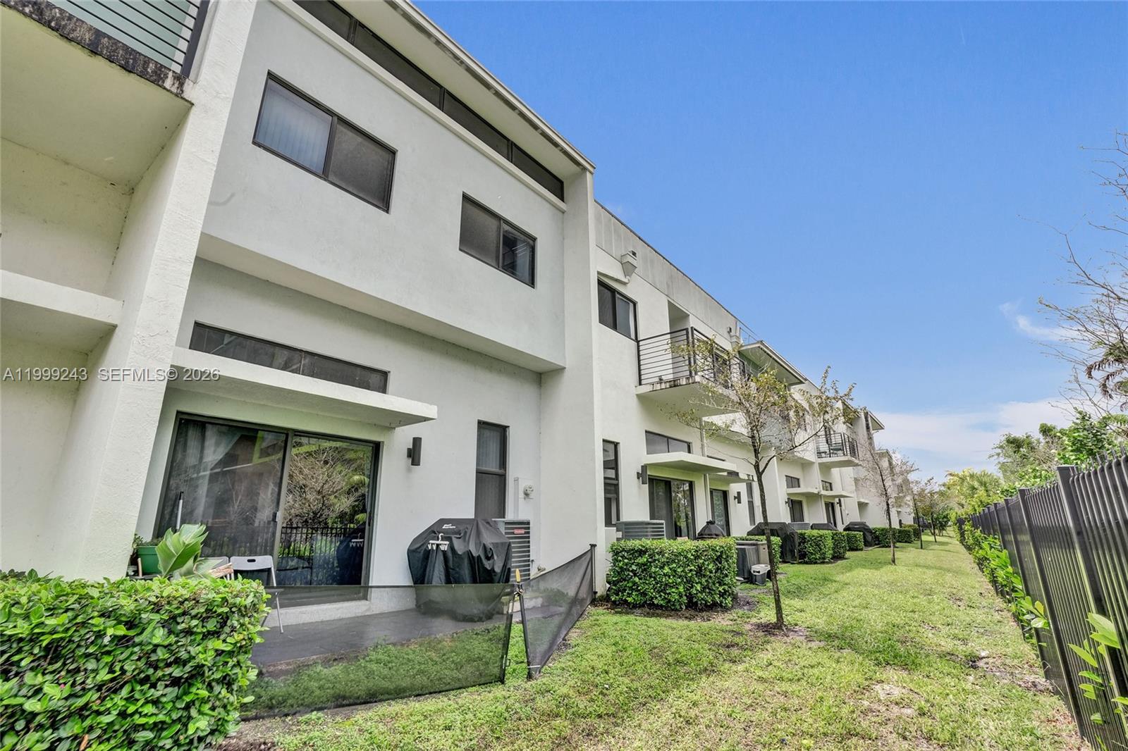 PLANTATION BUSINESS PARK - Residential