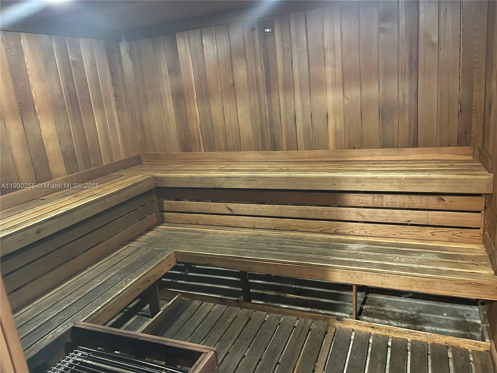 DELVISTA TOWERS CONDO - Residential Lease