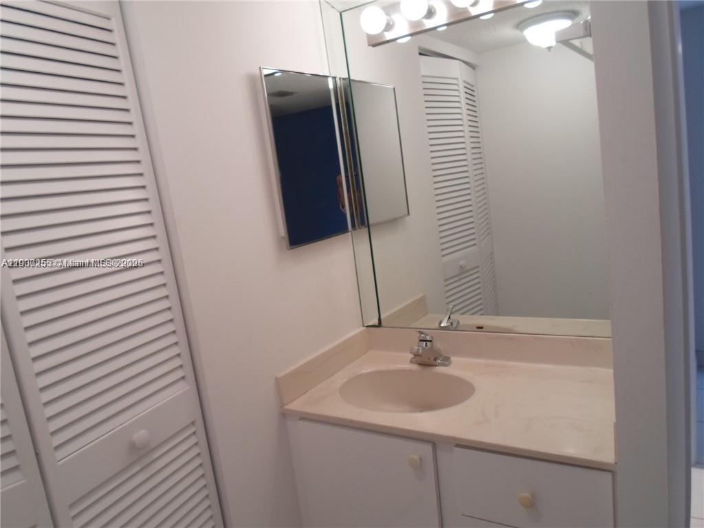 DELVISTA TOWERS CONDO - Residential Lease