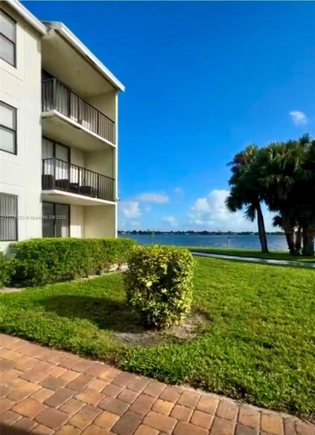 Photo of 700 Executive Center Dr #312, West Palm Beach, FL 33401 (MLS # A11779283)