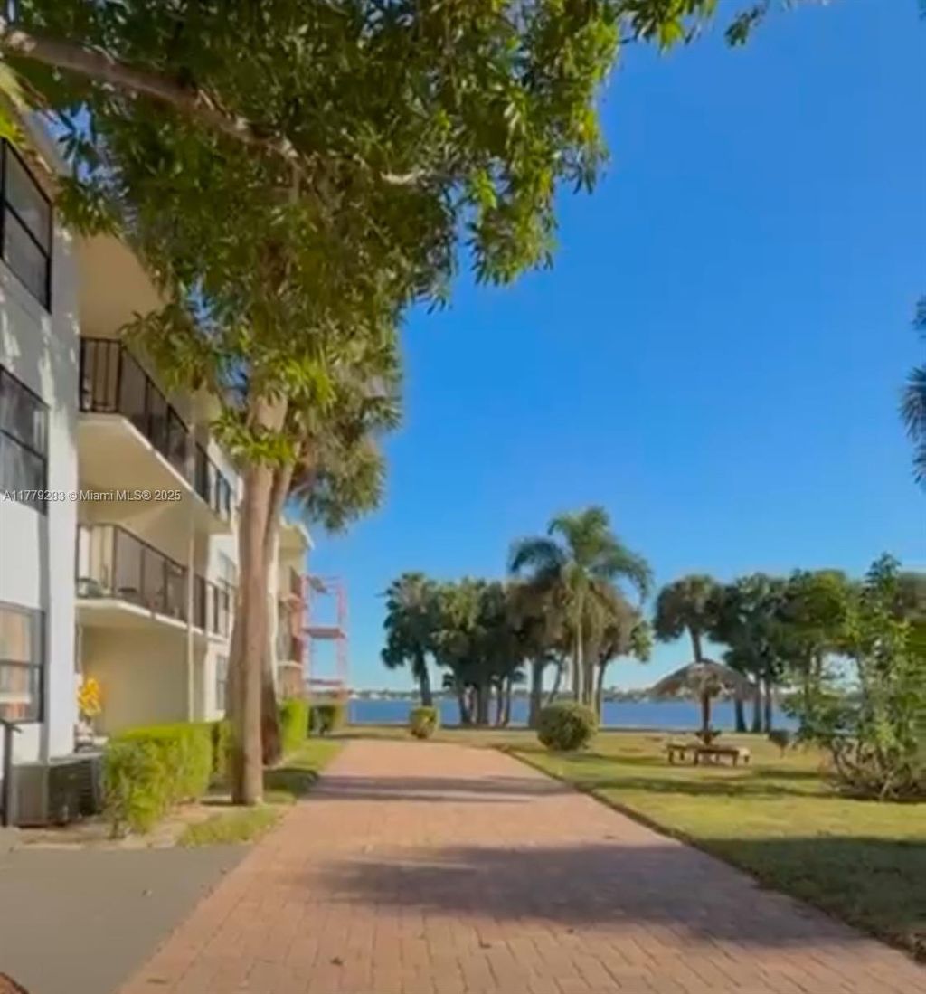 Photo of 700 Executive Center Dr #312, West Palm Beach, FL 33401 (MLS # A11779283)