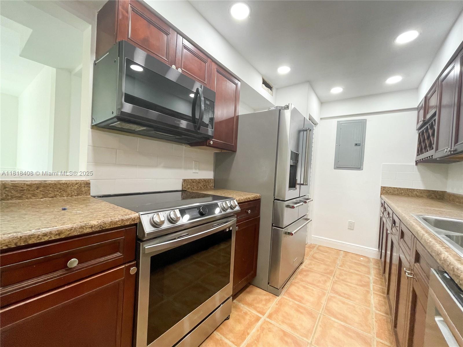 HEATHGATE 3RD ADD - Residential Lease