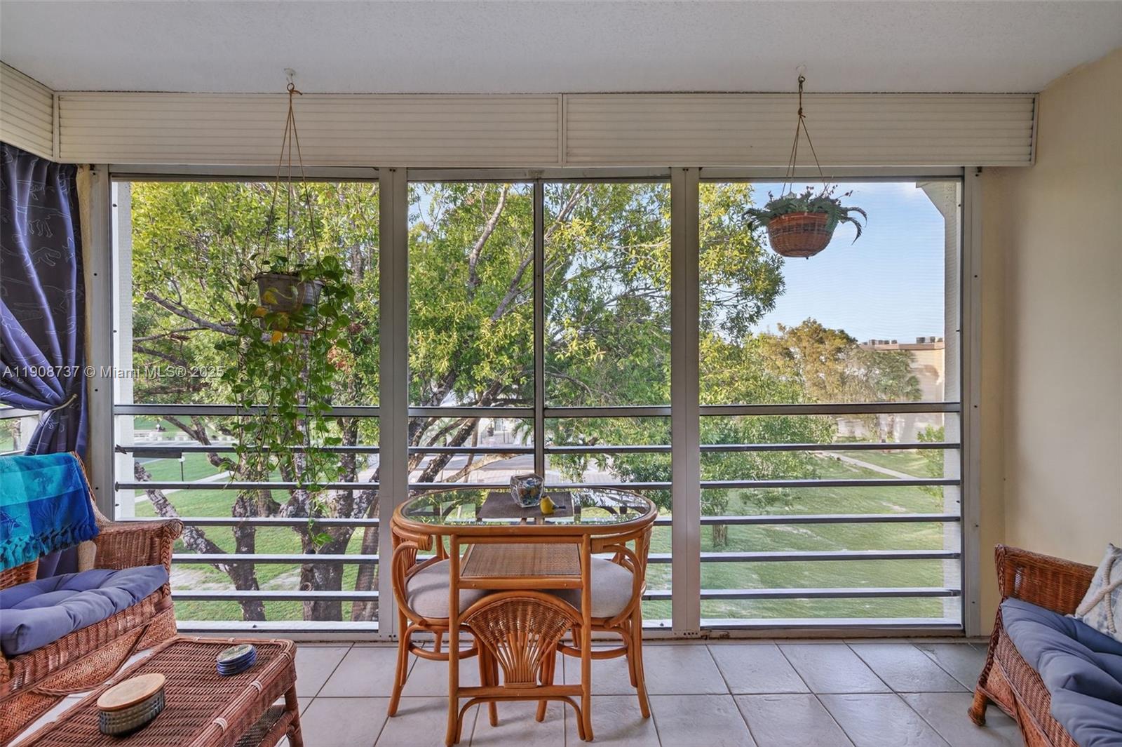 CYPRESS CHASE CONDO NO 2 - Residential