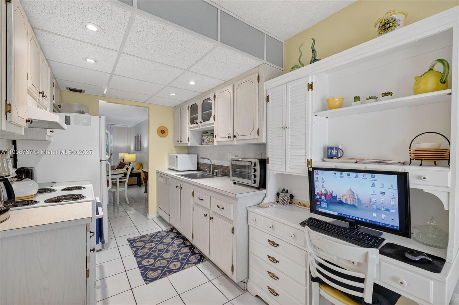 CYPRESS CHASE CONDO NO 2 - Residential