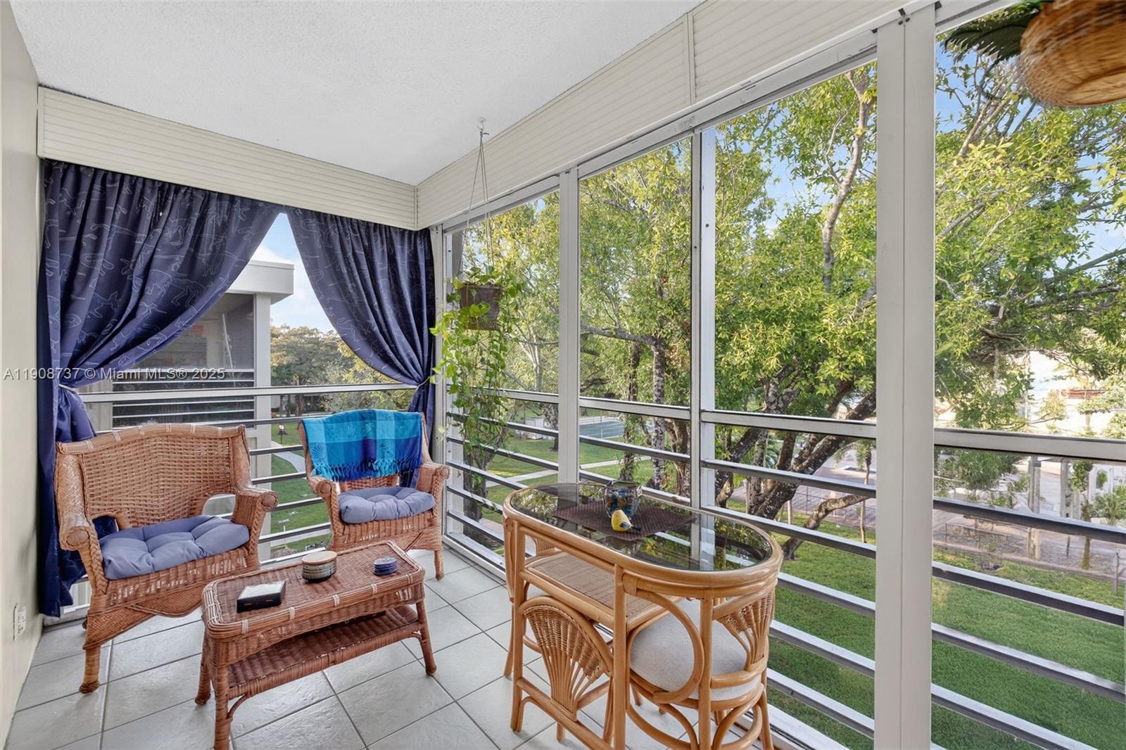 CYPRESS CHASE CONDO NO 2 - Residential