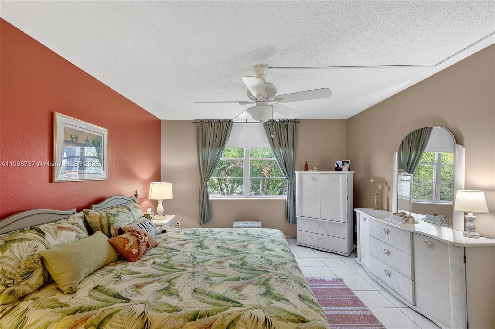 CYPRESS CHASE CONDO NO 2 - Residential