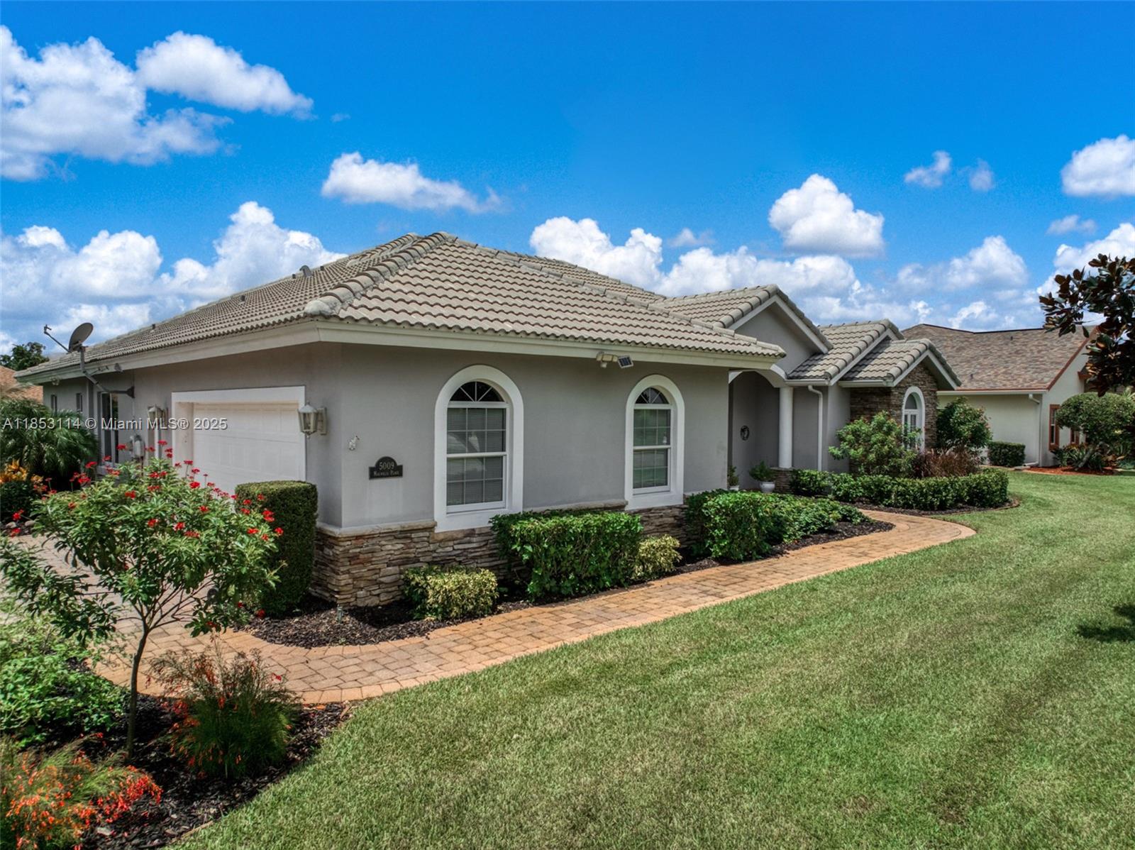 Sun N Lake - Residential