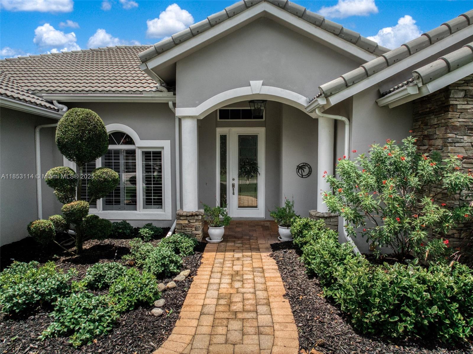 Sun N Lake - Residential