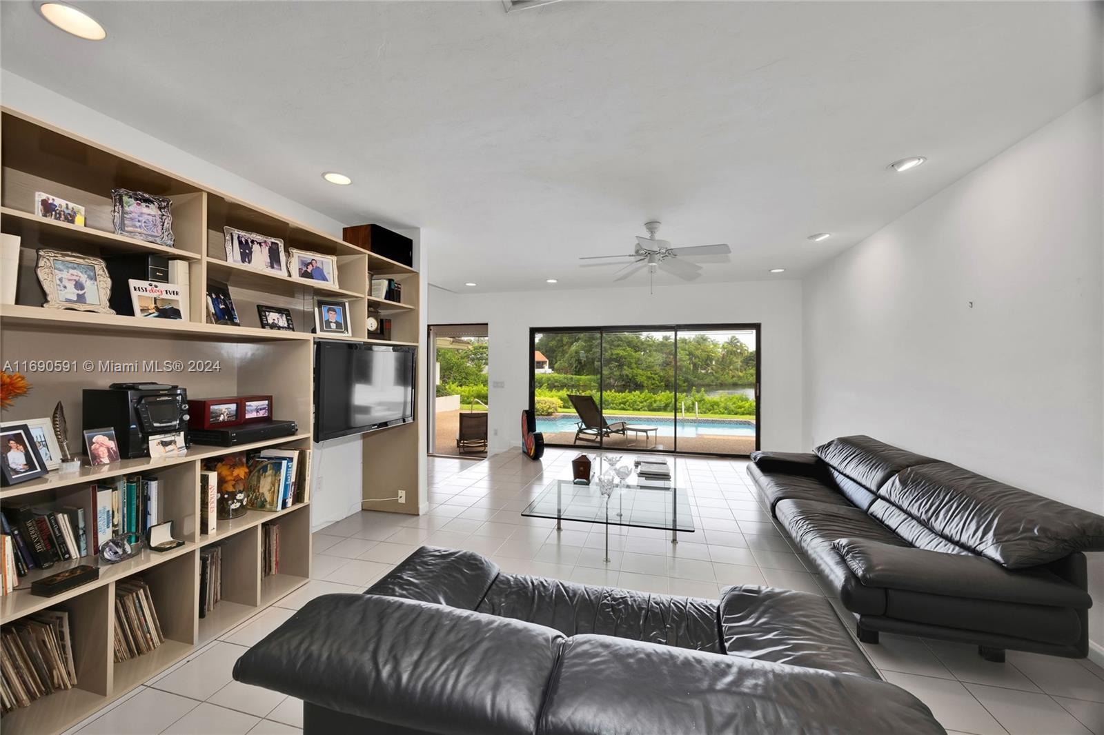 HAMMOCK OAKS HARBOR SEC 2 - Residential