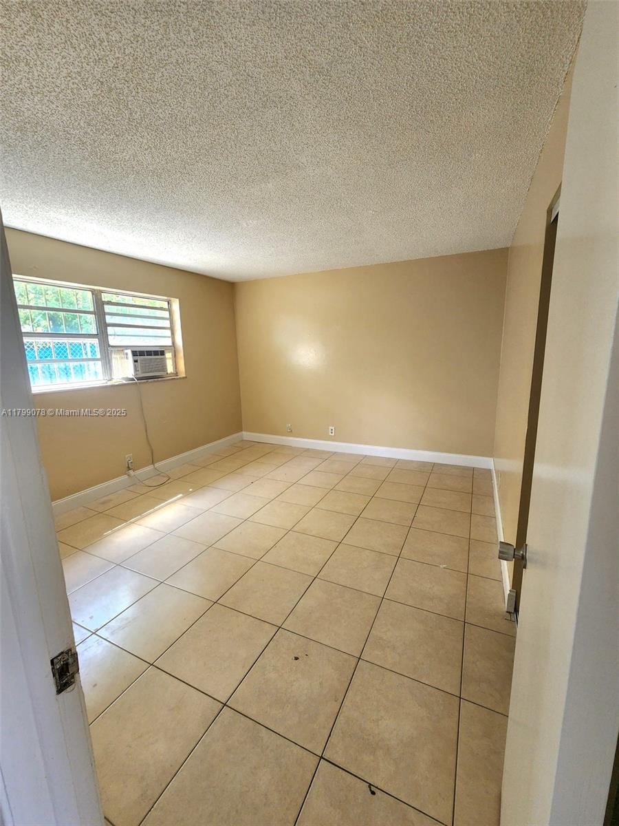 MIAMI GARDENS ESTATES - Residential Lease
