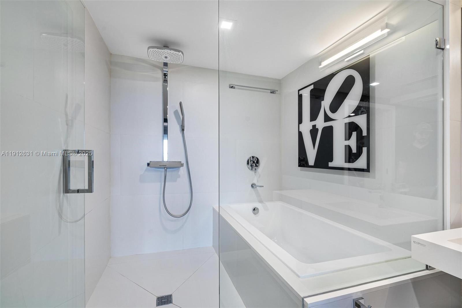 COMMODORE CLUB WEST CONDO - Residential