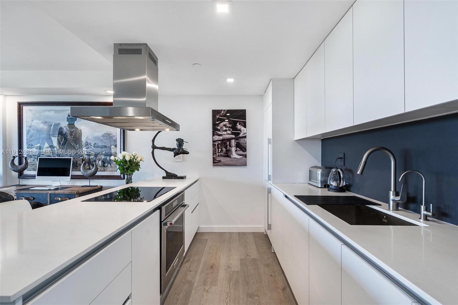 COMMODORE CLUB WEST CONDO - Residential