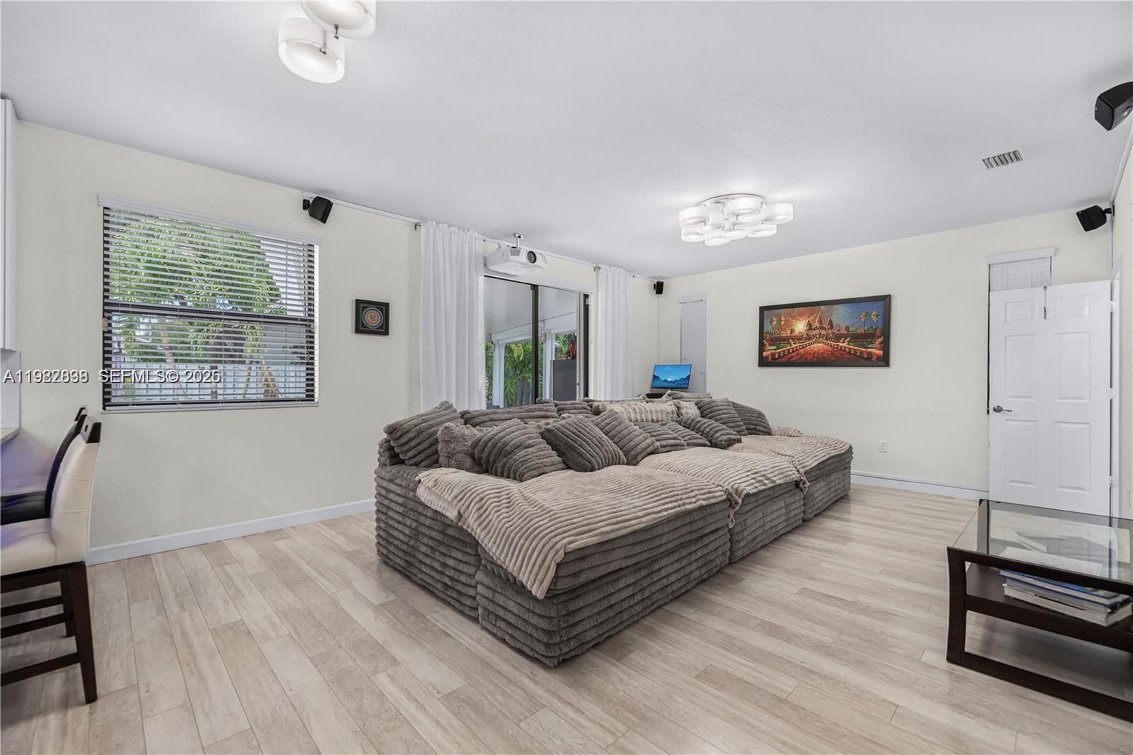 BAYWINDS OF DOMINICA AND - Residential Lease