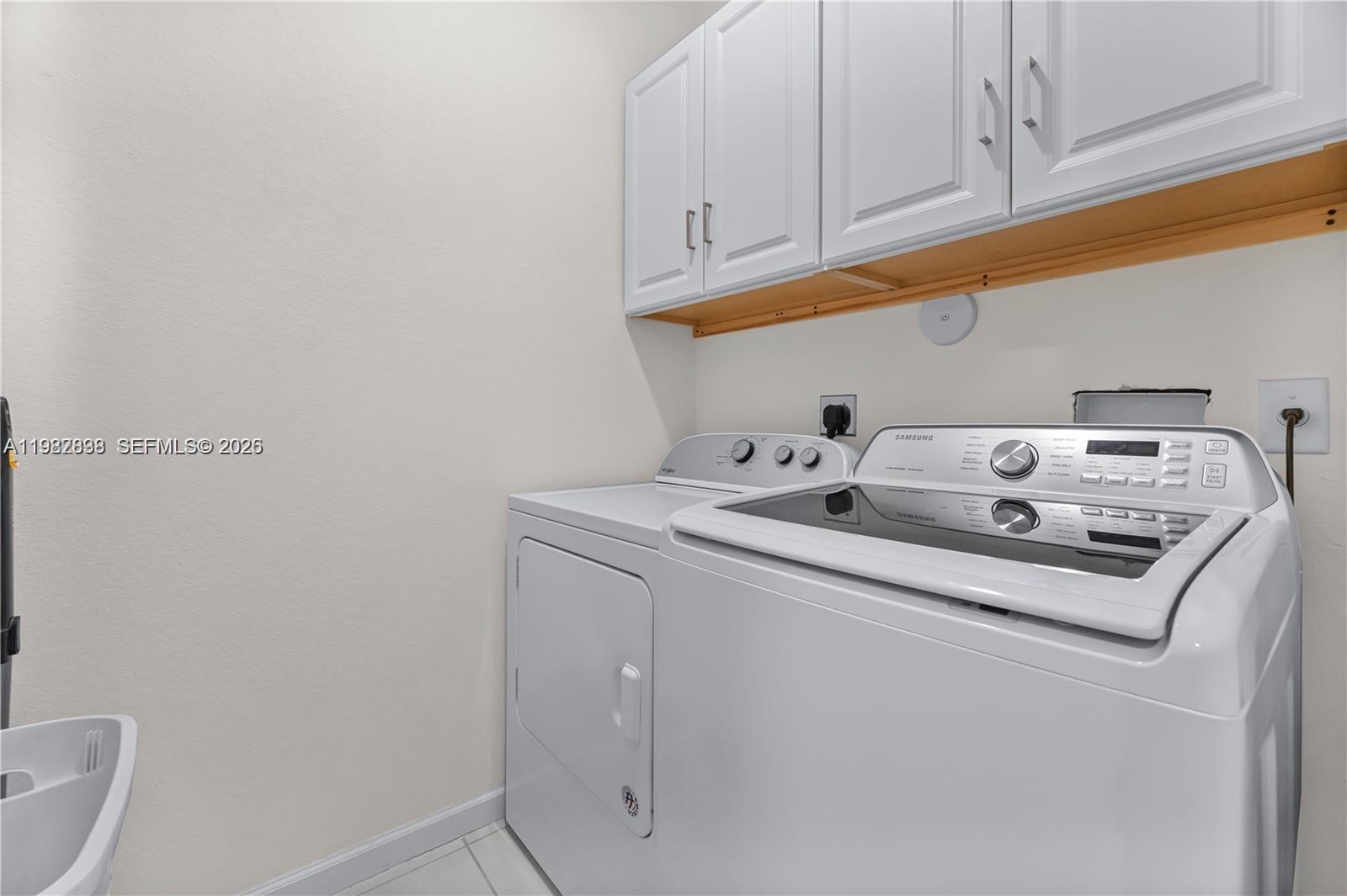 BAYWINDS OF DOMINICA AND - Residential Lease
