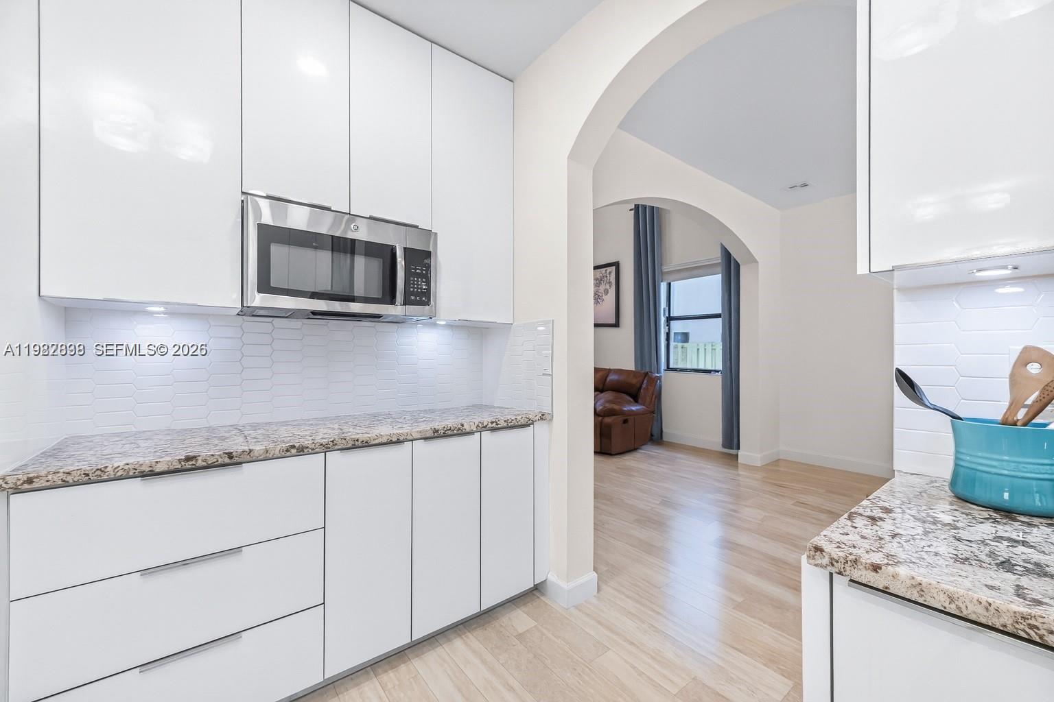 BAYWINDS OF DOMINICA AND - Residential Lease