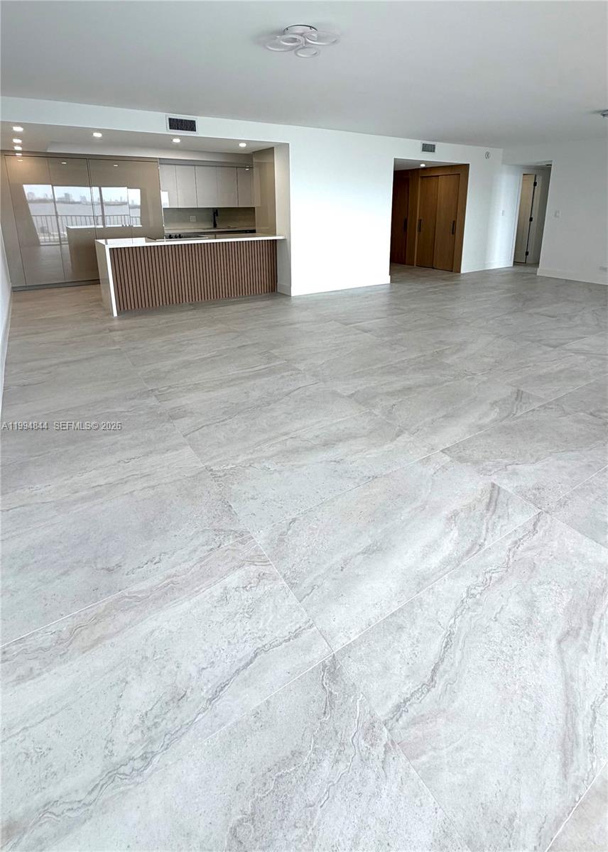 Cricket Club Condo - Residential