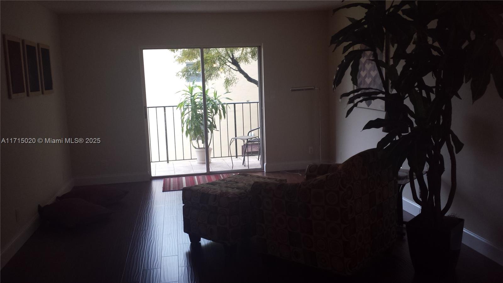 HIDDEN HARBOR CONDOMINIUM - Residential