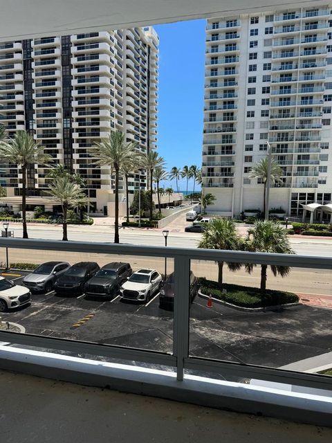 5700 Collins Ave 3C Miami Beach FL 33140