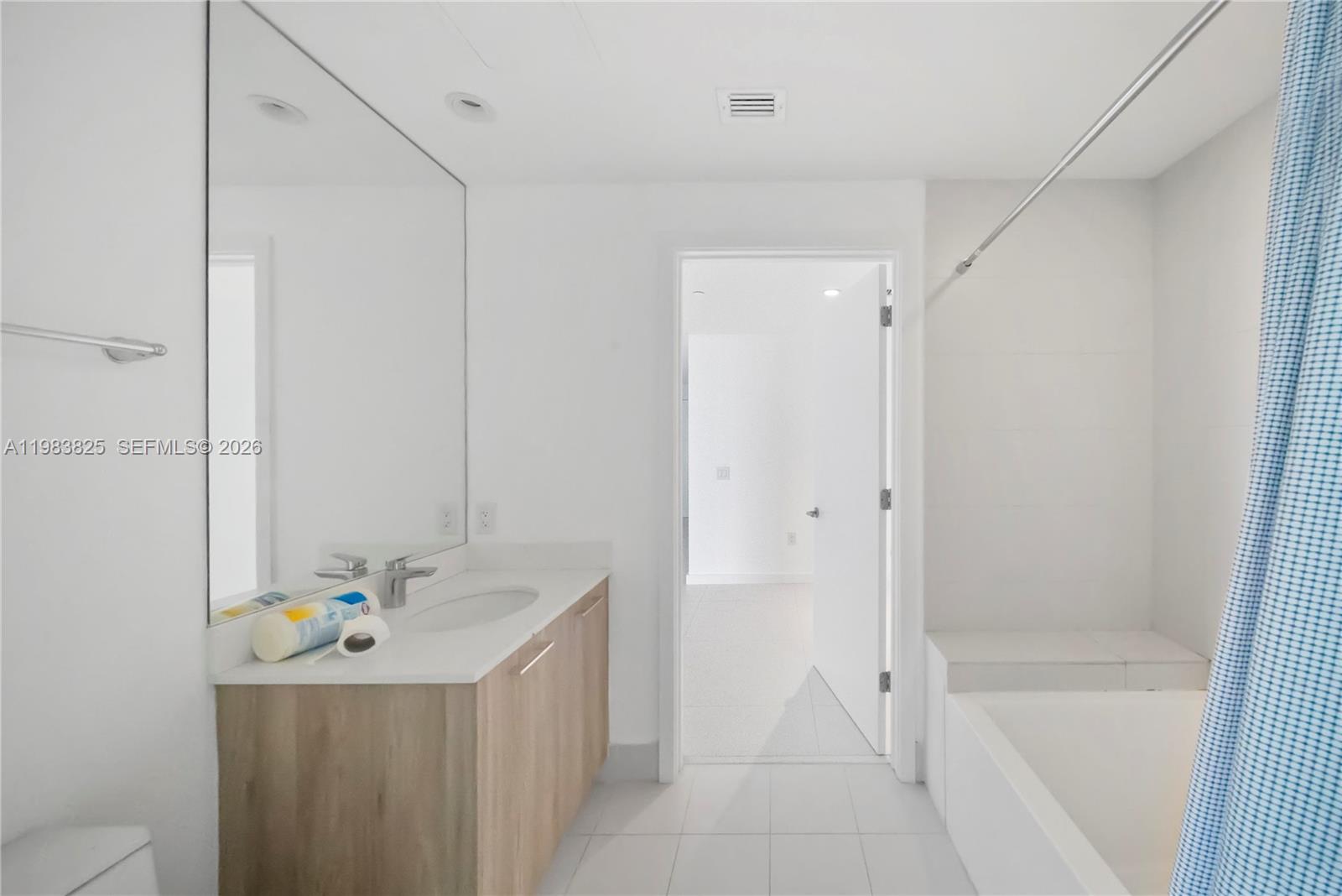 PARAISO BAYVIEWS CONDO - Residential