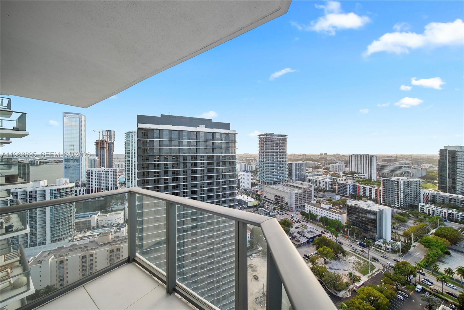 PARAISO BAYVIEWS CONDO - Residential