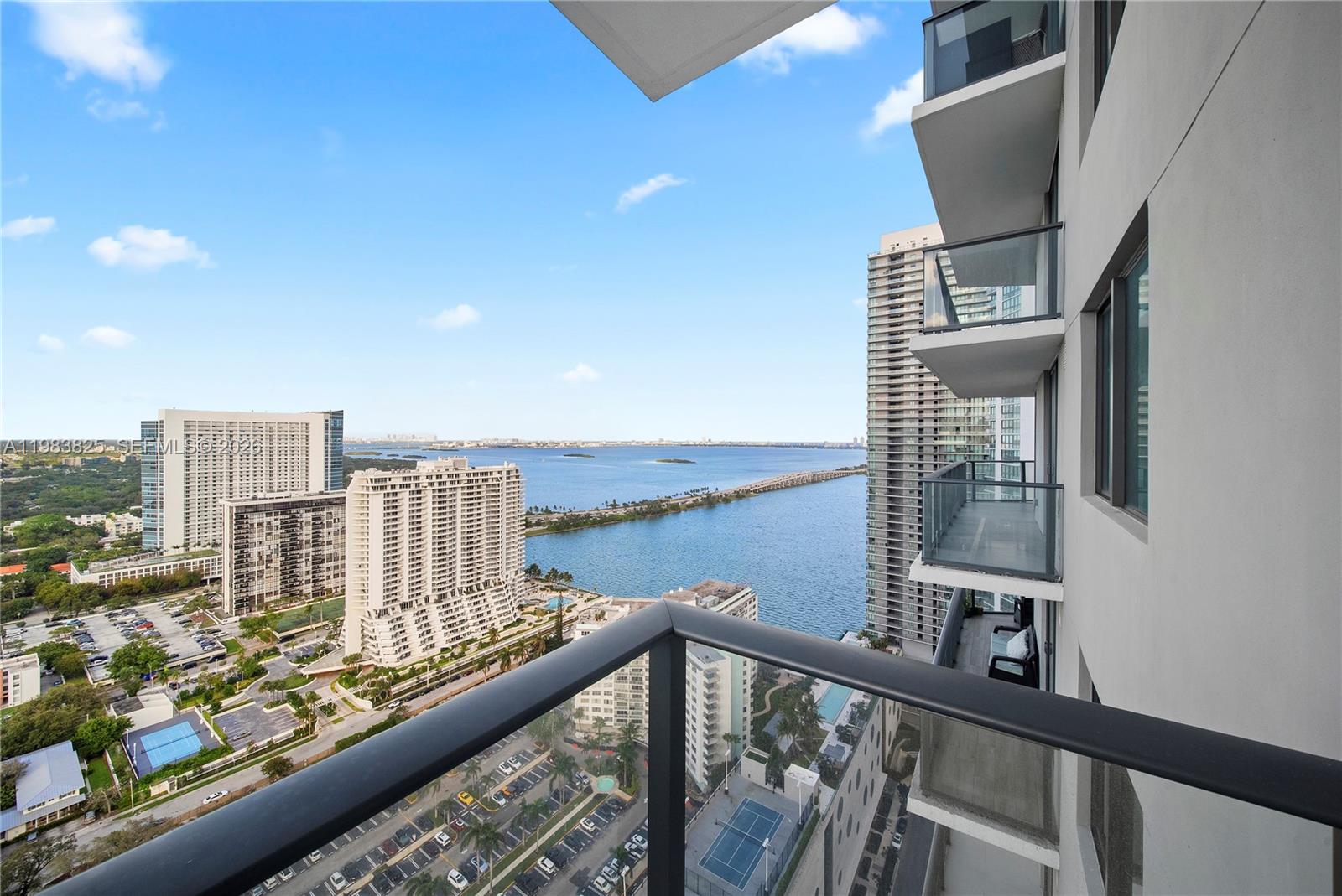 PARAISO BAYVIEWS CONDO - Residential