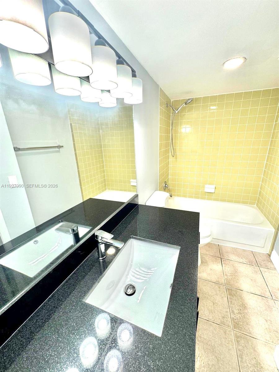 SUNRISE NO 2 CONDO - Residential Lease