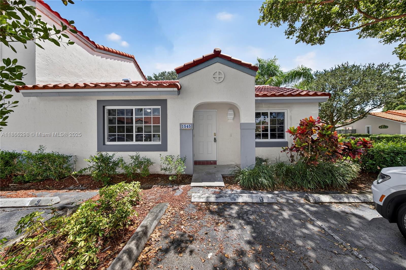 Welcome to this charming 2 bed- 2 bath one story corner unit villa in the heart of Weston! Offering a bright and spacious layout, this is the perfect home for those seeking comfort, convenience $ style. Enjoy peace of mind with a brand new A/C, roof & appliances-making this home move in ready! The spacious living and dining areas flow seamlessly to a private & oversized outdoor screened patio. Primary suite offers ample closet space & bath while the second bedroom & bath offer flexibility for family, guests or office space. Nestled in one of Weston's most sought after neighborhoods, enjoy access to top rated schools, parks, shopping & dining with easy highway access. Community pool in walking distances and minutes to Weston Town Center!