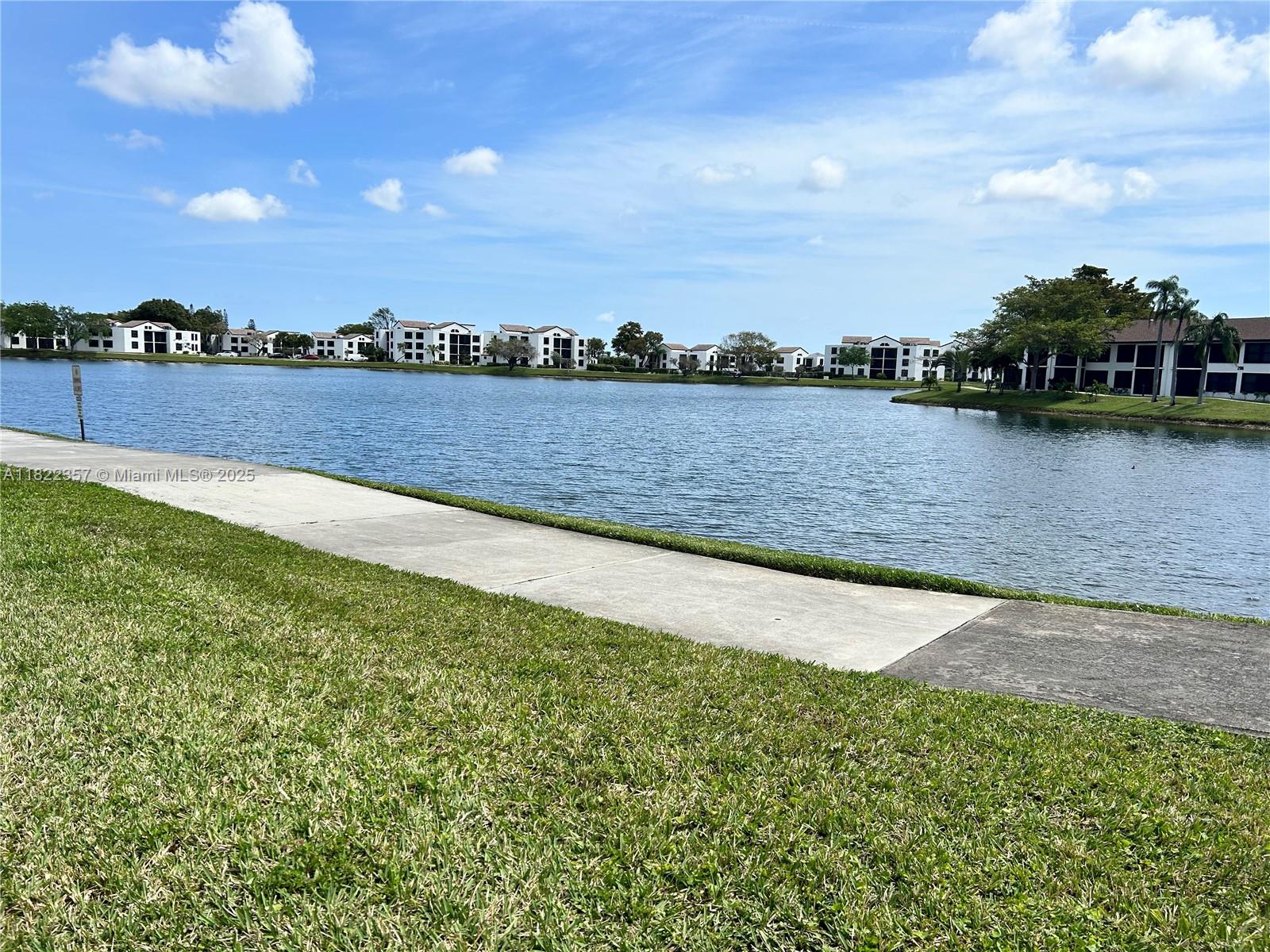 LAKE POINTE CONDOMINIUM N - Residential Lease