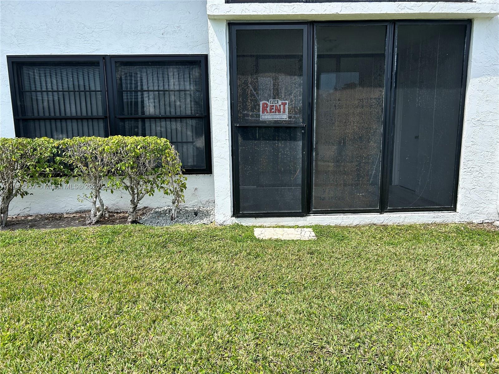 LAKE POINTE CONDOMINIUM N - Residential Lease
