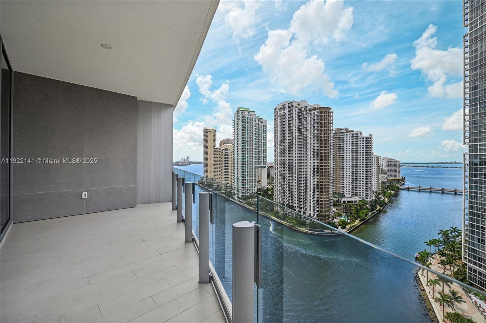 300 S Biscayne Boulevard Way 1907W