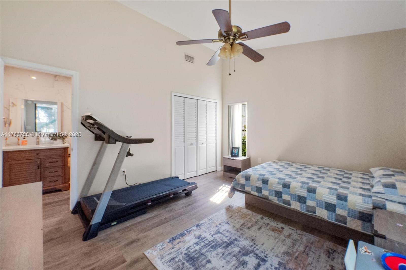 THE TOWNHOMES OF DORAL OA - Residential