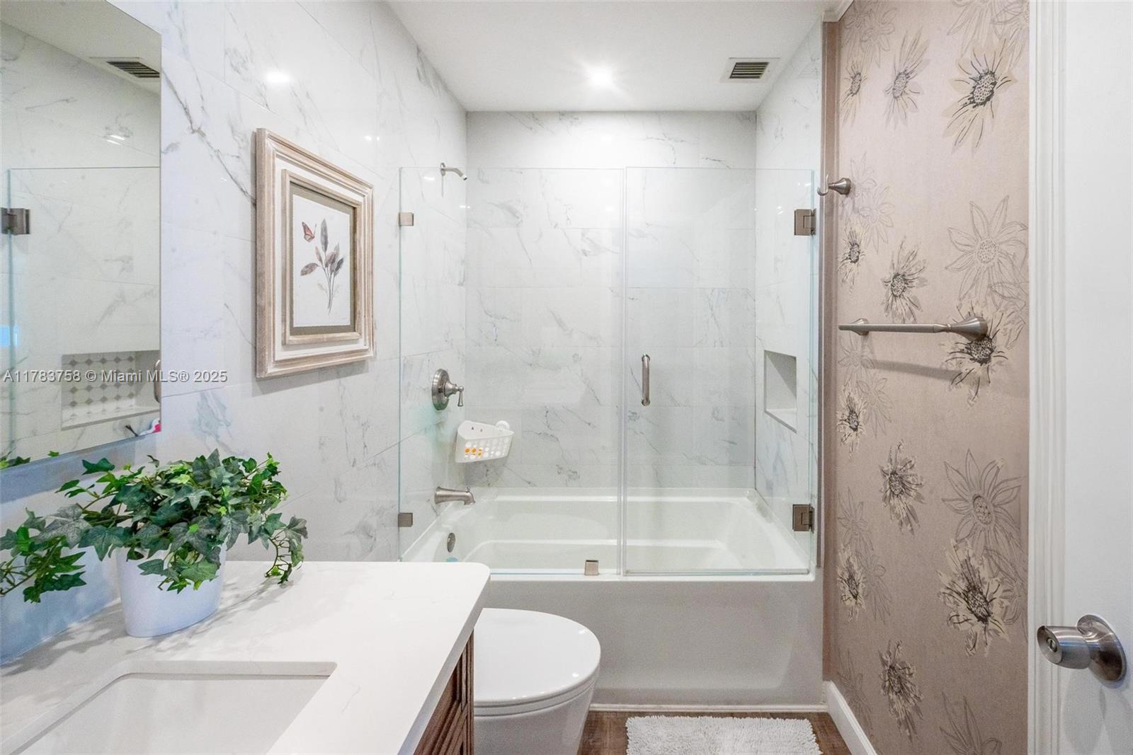 THE TOWNHOMES OF DORAL OA - Residential