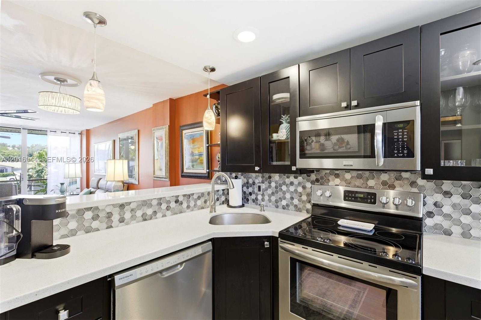 111 Royal Park Dr 2E