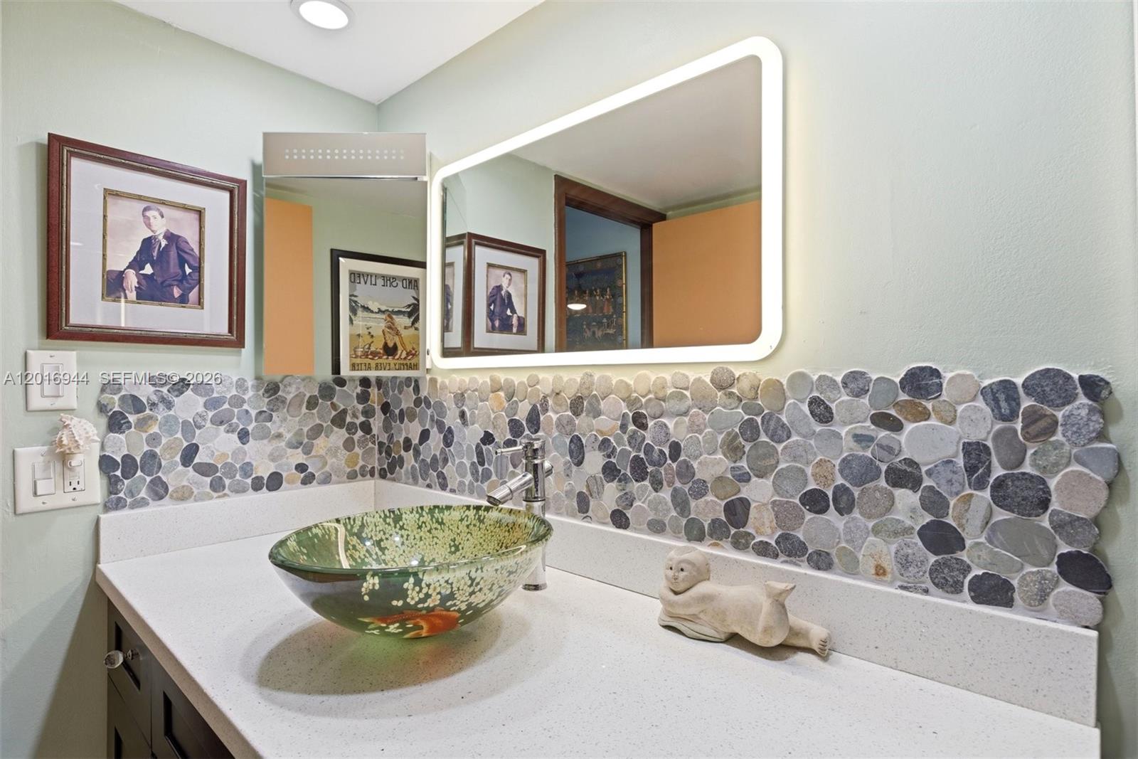 ROYAL PARK CONDO - Residential