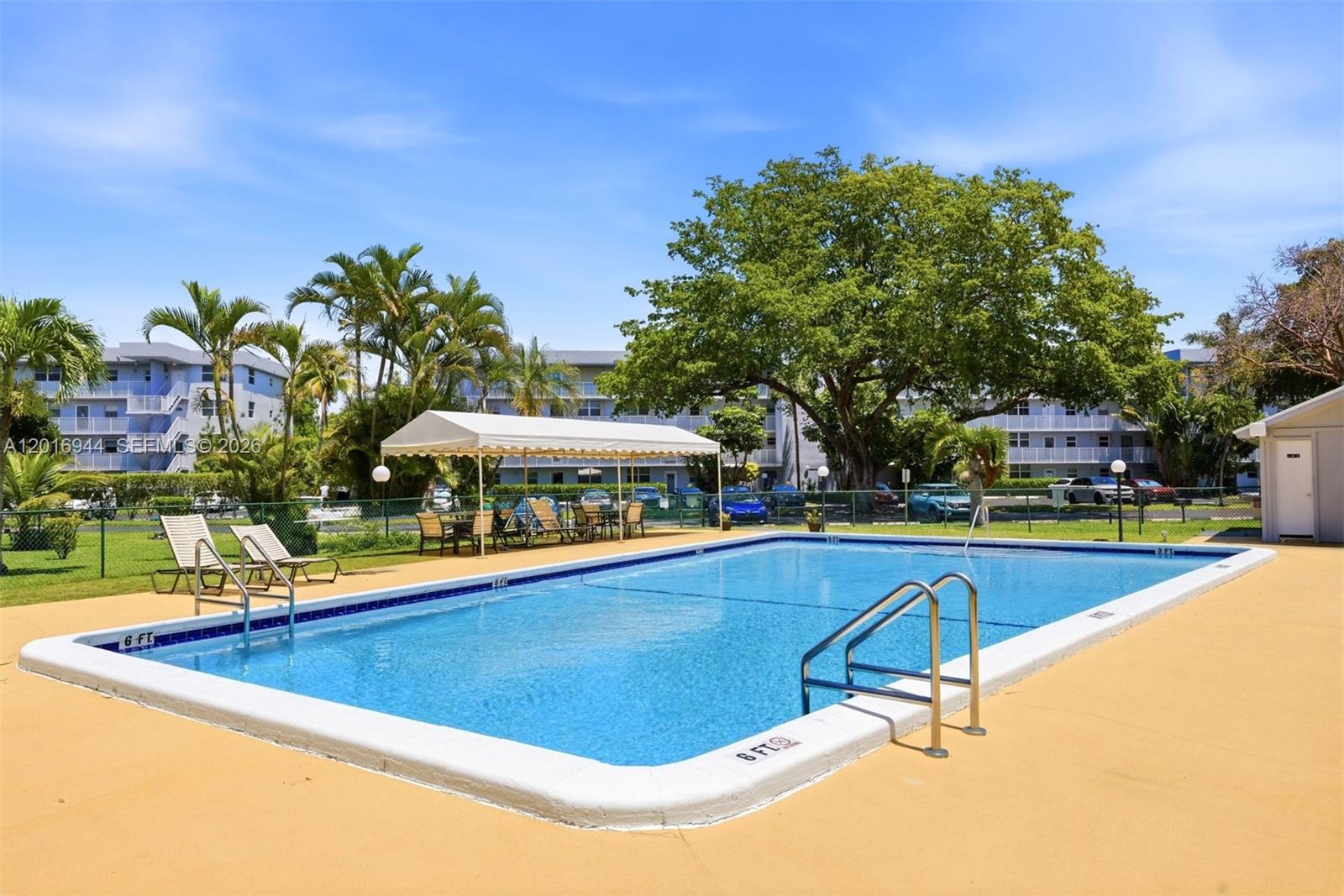 ROYAL PARK CONDO - Residential