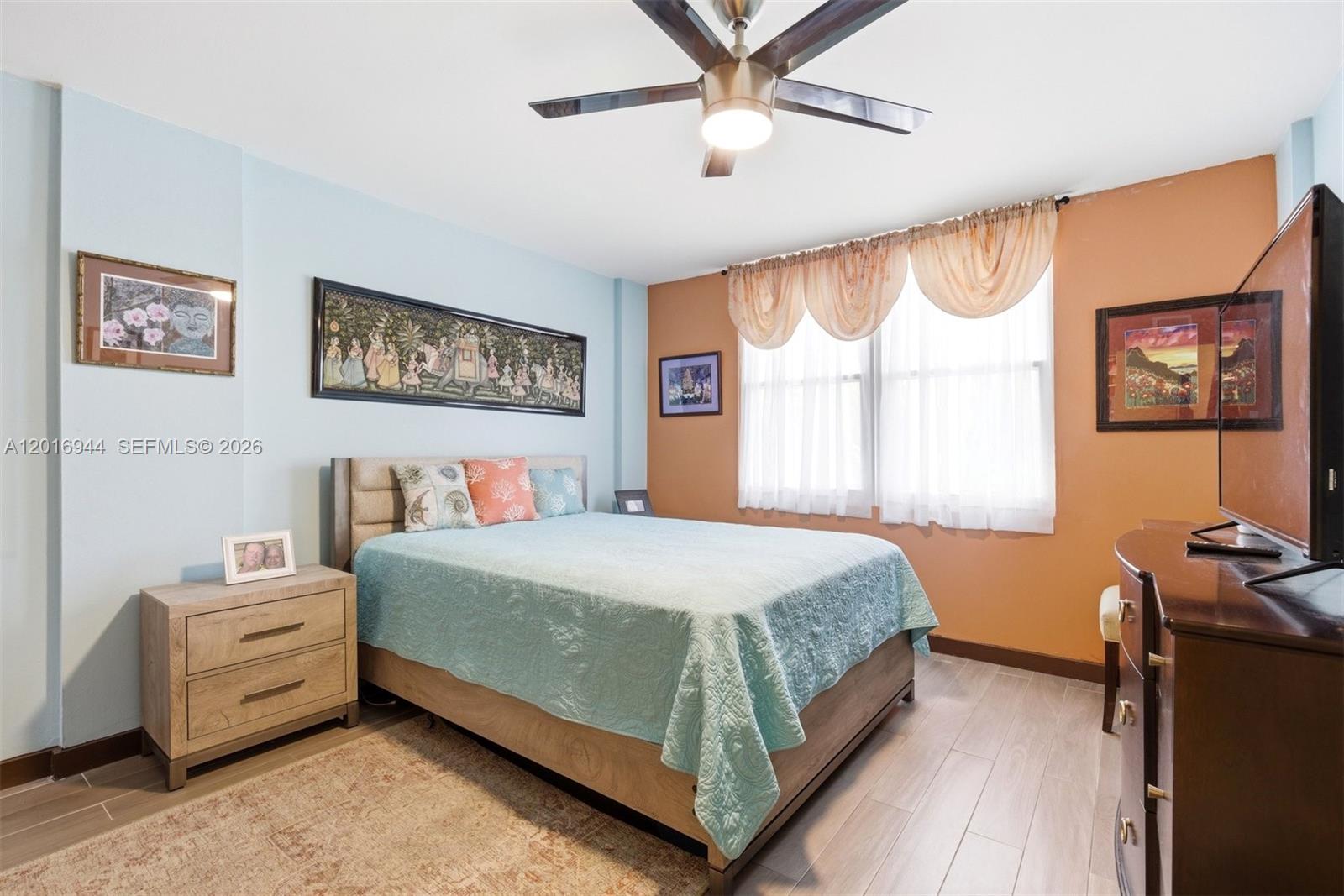 ROYAL PARK CONDO - Residential