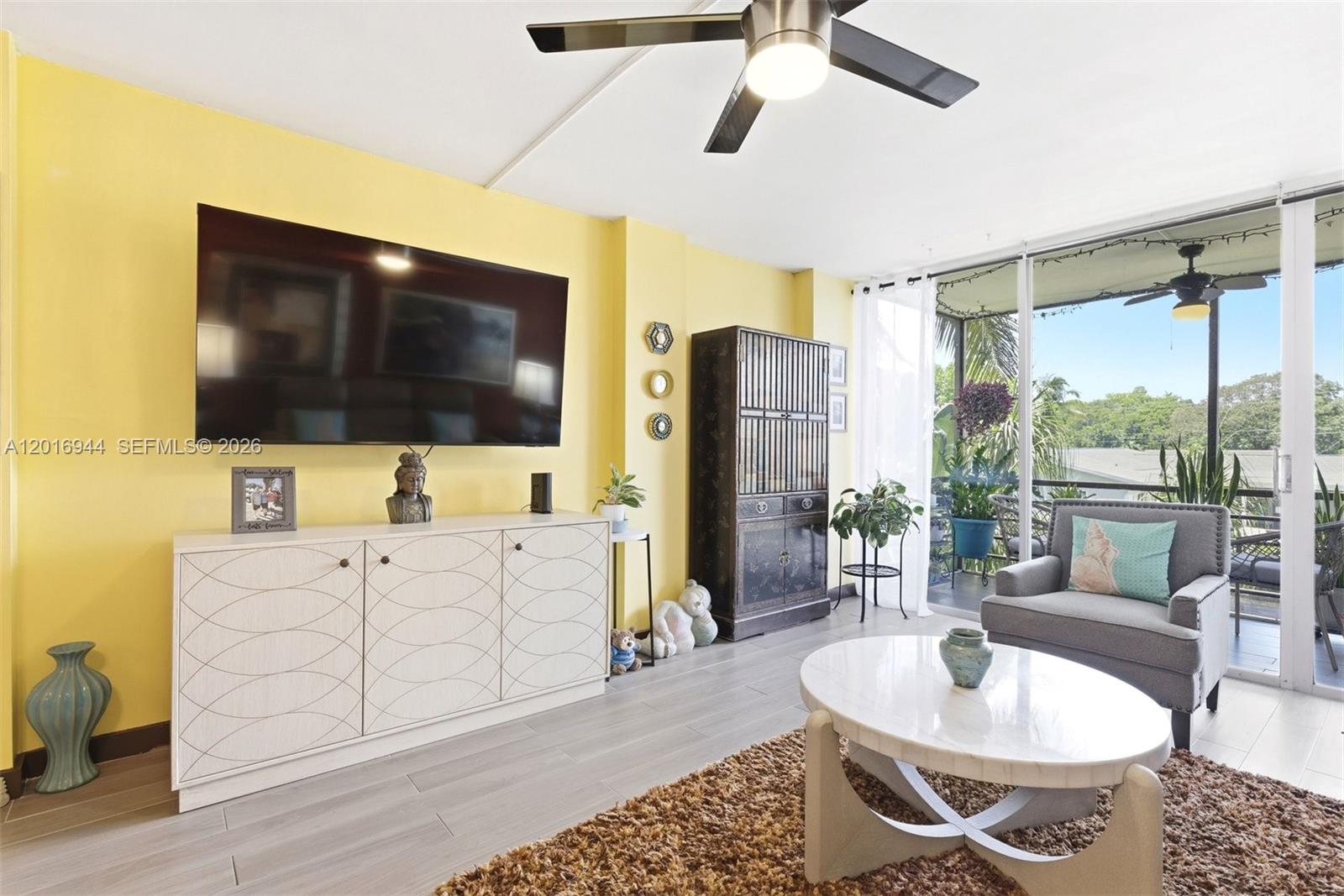 ROYAL PARK CONDO - Residential