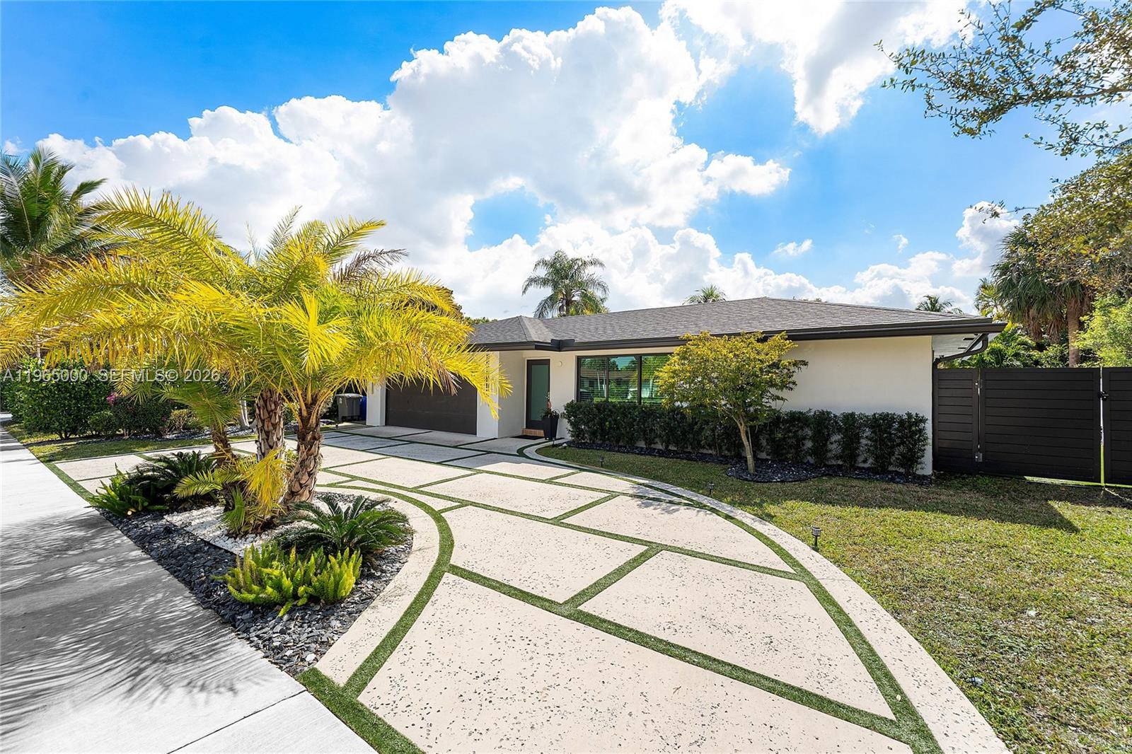 4892 Willow Dr, Boca Raton, FL, 33487/$799,000 4 4892 Willow Dr
