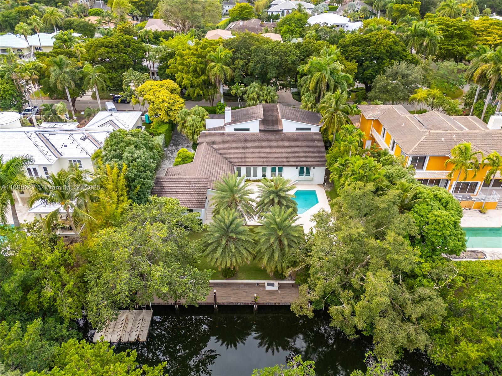 7233 Los Pinos Blvd, Coral Gables, Broward County, Florida - 5 Bedrooms  
7 Bathrooms - 