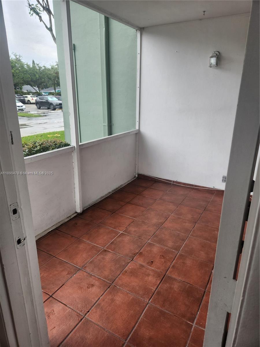 WATERGATE CONDOMINIUM NO - Residential Lease