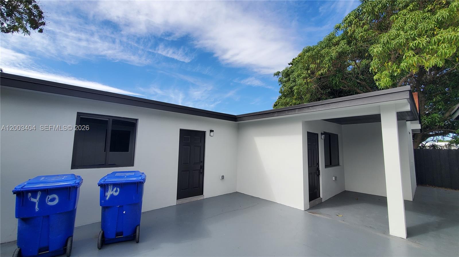 40 SW 34th Ave C - Image 1